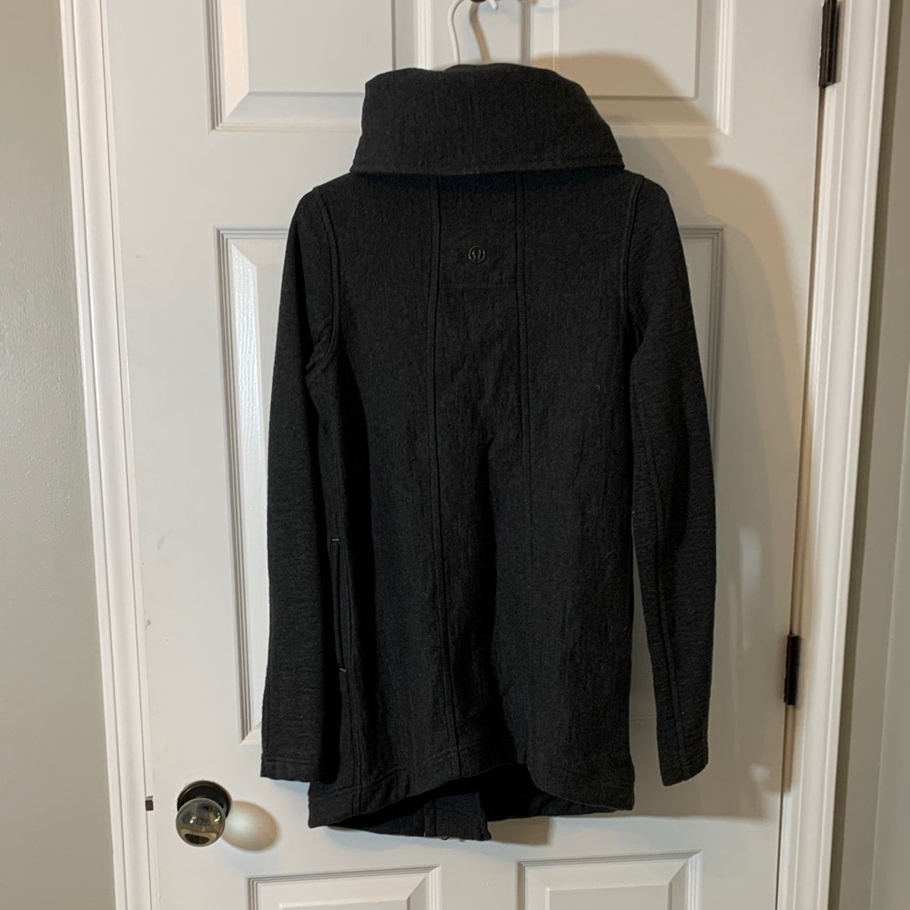 Lululemon Dark Gray Jacket/Exaggerated Collar - image 8